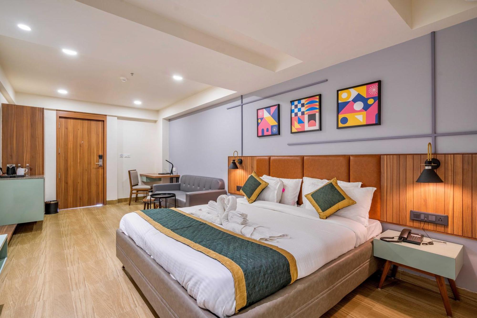 The Lemon Grass Hotel Gandhinagar Buitenkant foto
